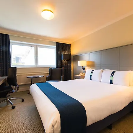 Holiday Inn Edinburgh Zoo By Ihg-3